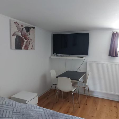Zimmer In Direkter Naehe Zu Basel Grenzach-Wyhlen Exterior foto